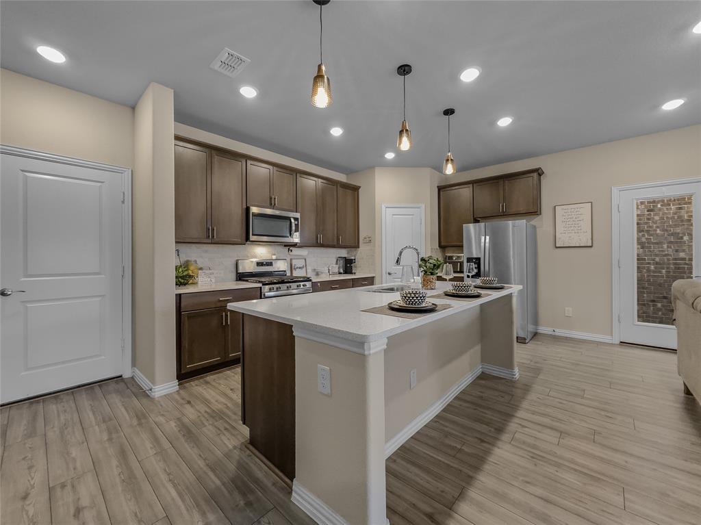 ASHFORD PARK PHASE 1 - Residential Lease