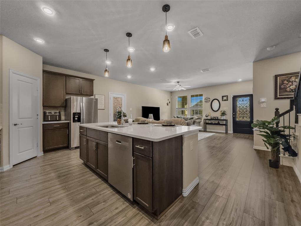 ASHFORD PARK PHASE 1 - Residential Lease