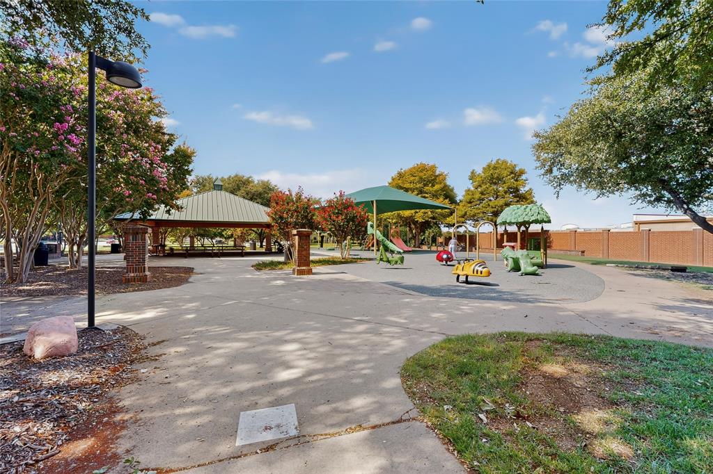 La Mirada Condo - Residential