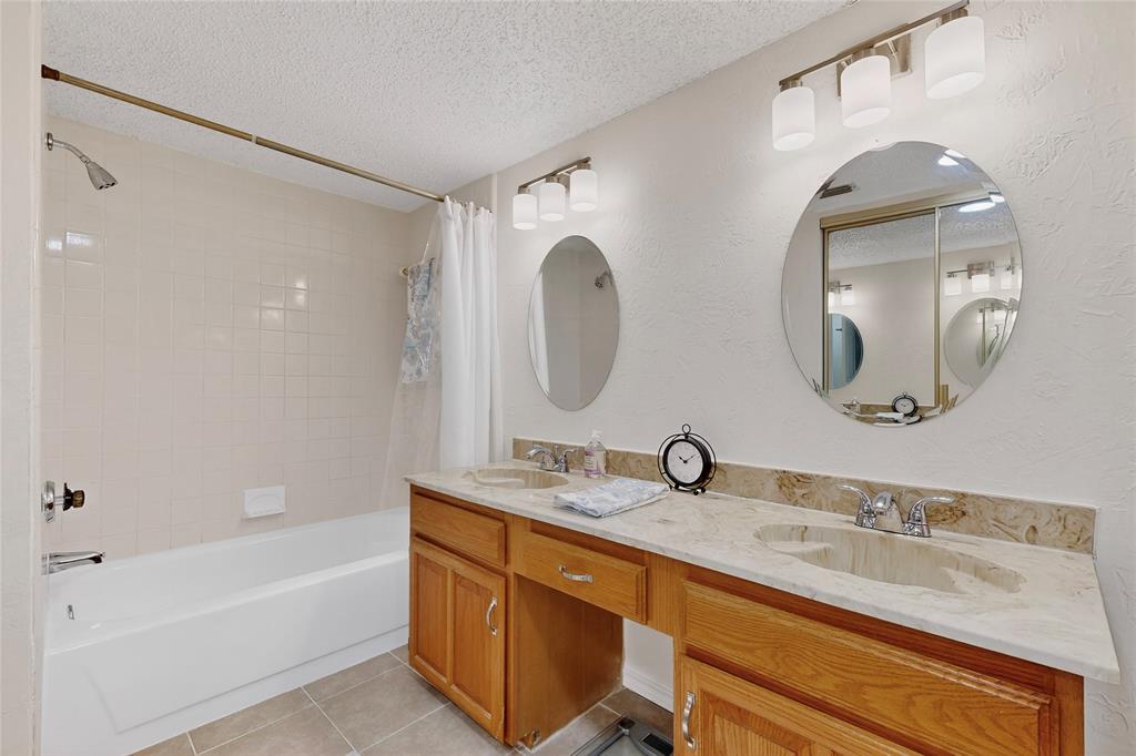 La Mirada Condo - Residential