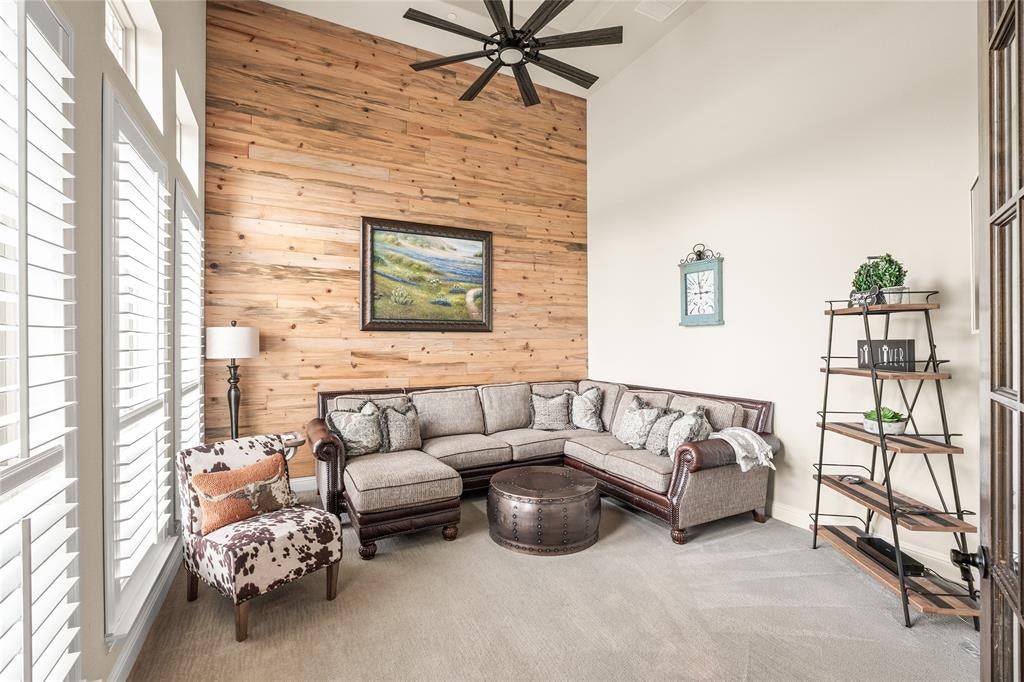 1615 Sara Cove
