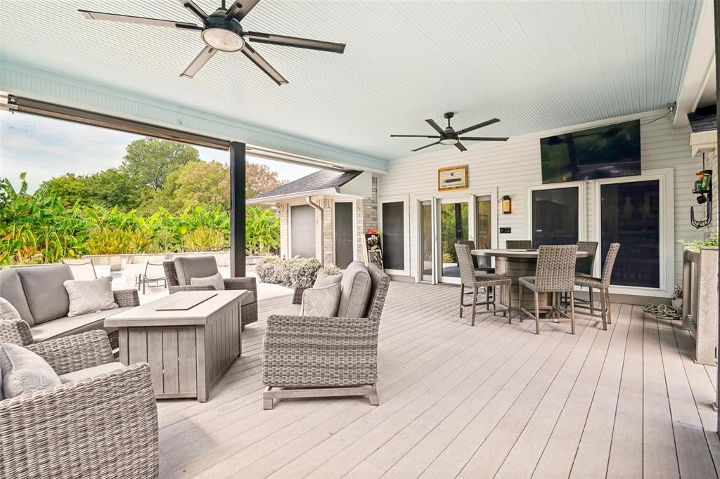2202 Country Hollow Lane
