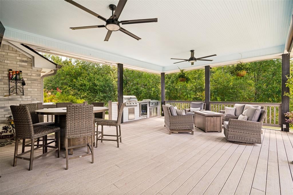 2202 Country Hollow Lane