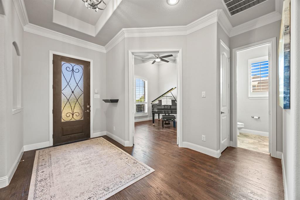 305 Toulouse Lane