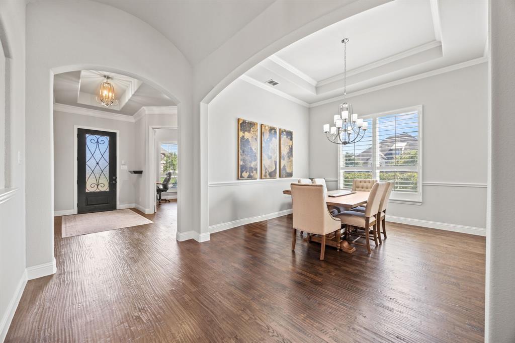305 Toulouse Lane