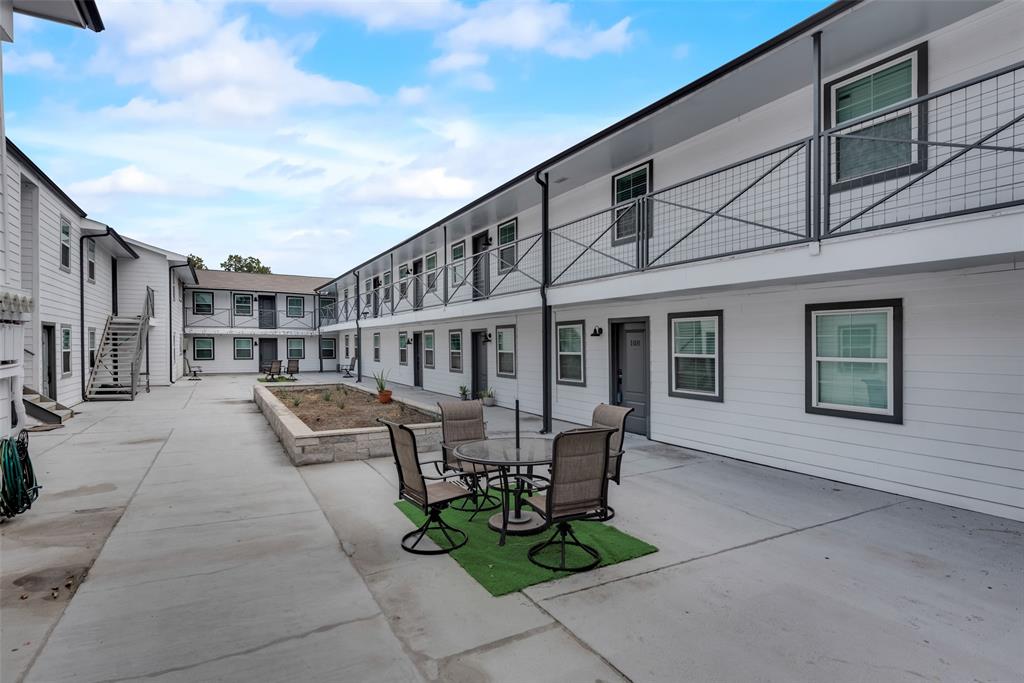 Boxtree Condominiums Association - Residential