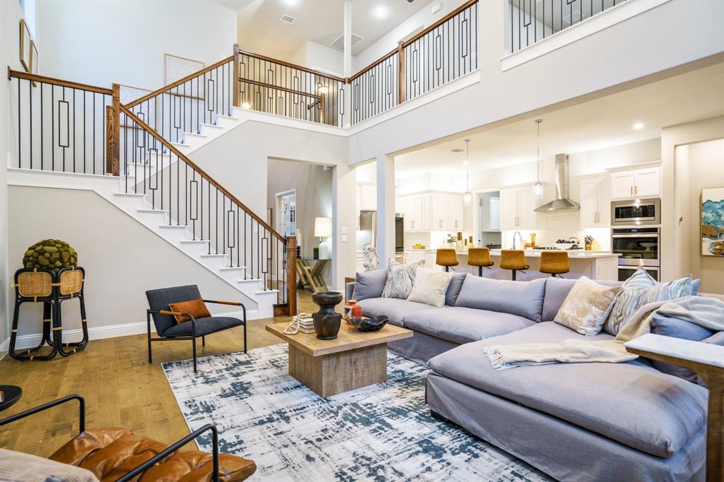 892 Panorama Drive