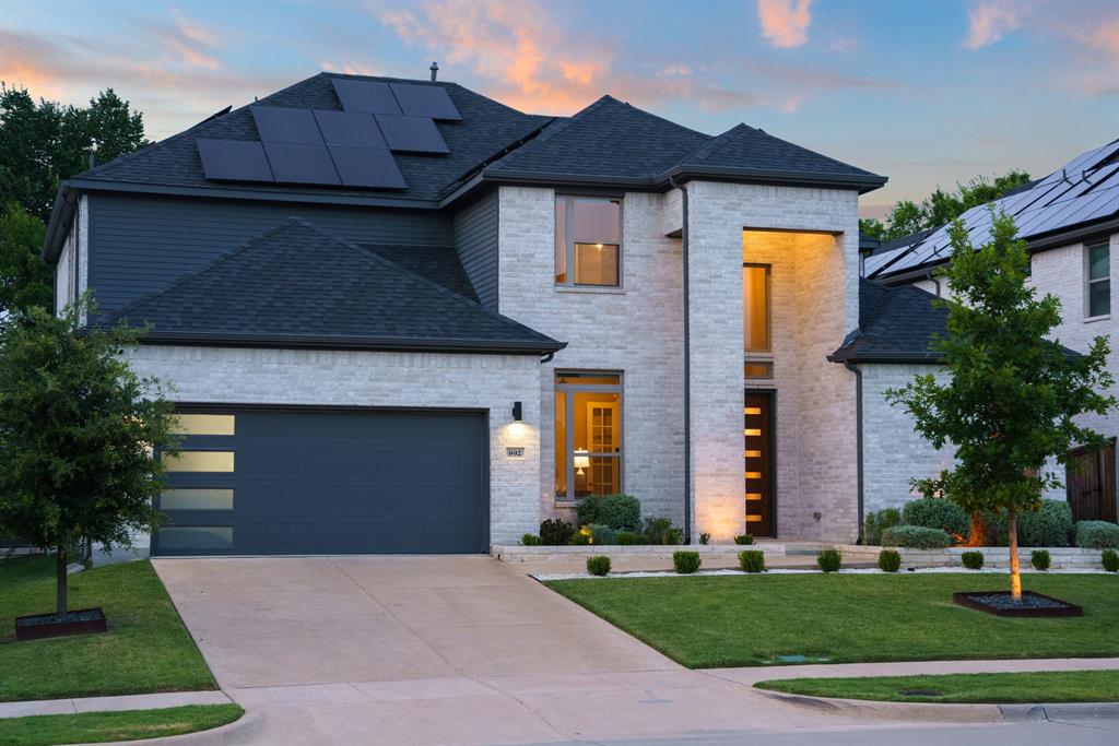 892 Panorama Drive