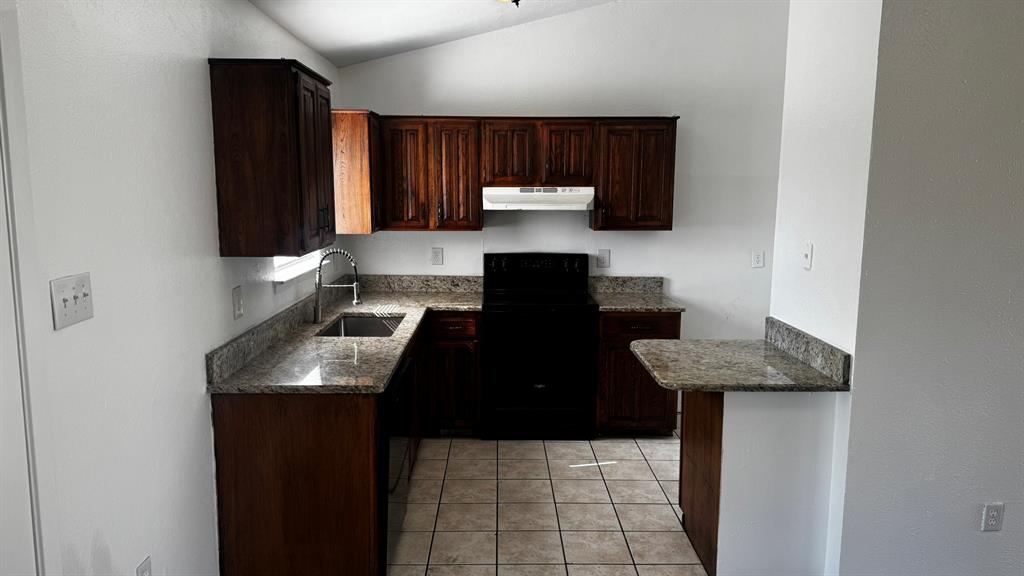 2406 Villanova Street