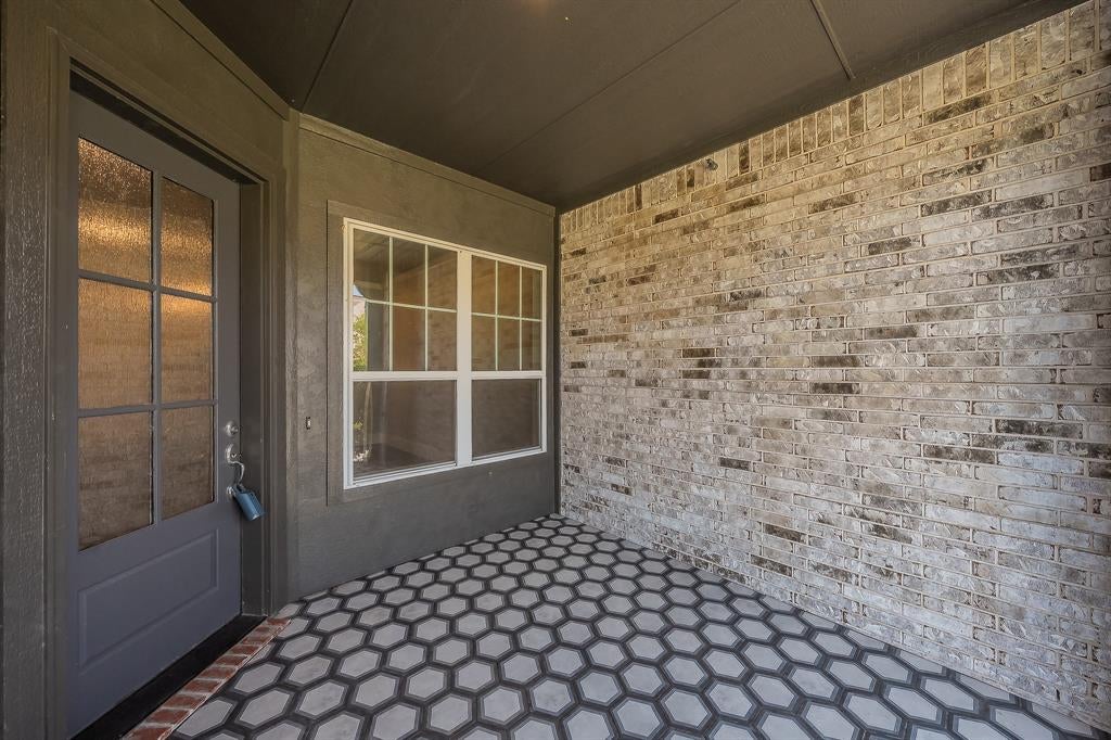 305 Sunset Lane 102