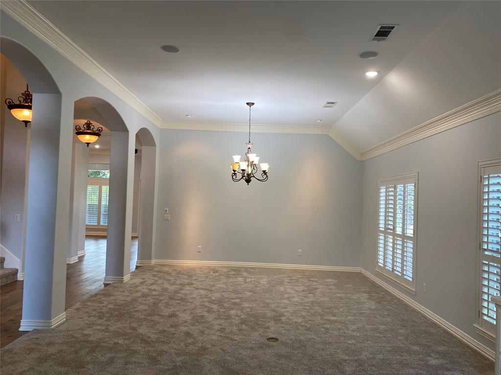 9909 Grandview Drive