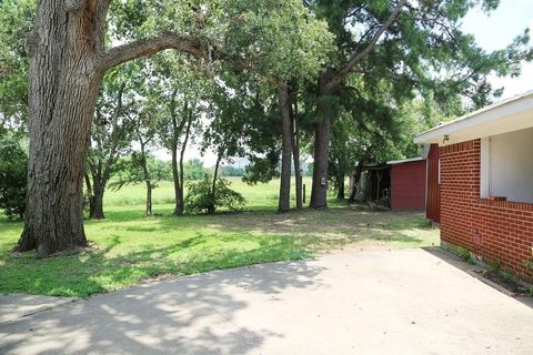 A home in Sulphur Springs