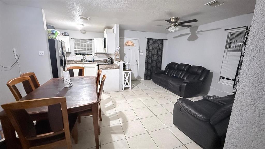 1419 E Robert Street 1417