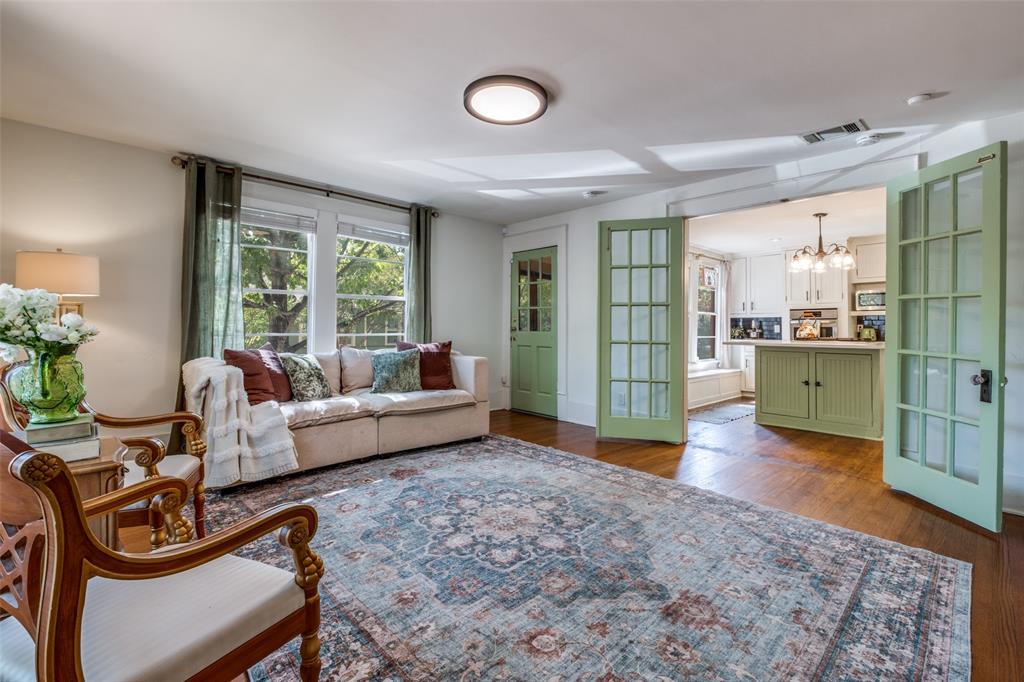 Winnetka Heights - Residential