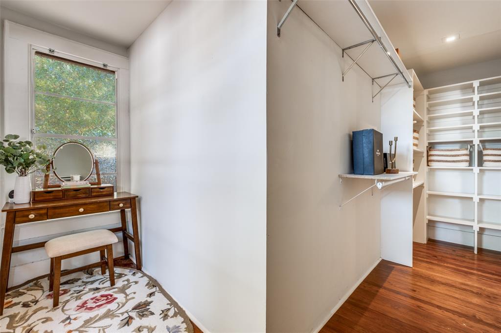 Winnetka Heights - Residential