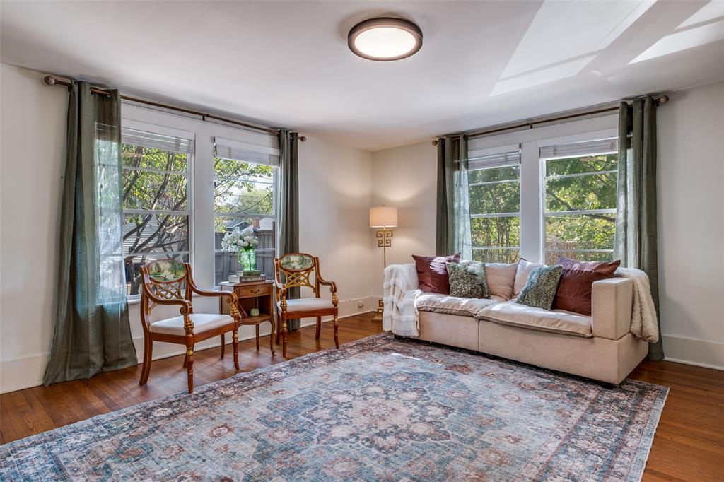 Winnetka Heights - Residential