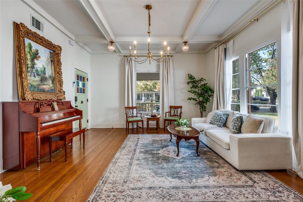 Winnetka Heights - Residential