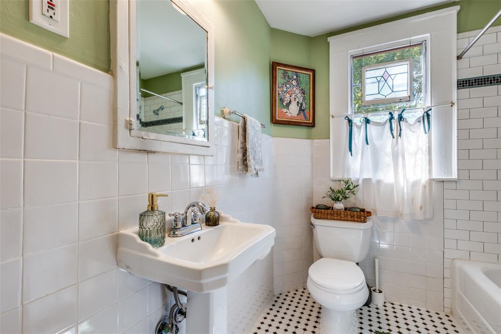 Winnetka Heights - Residential