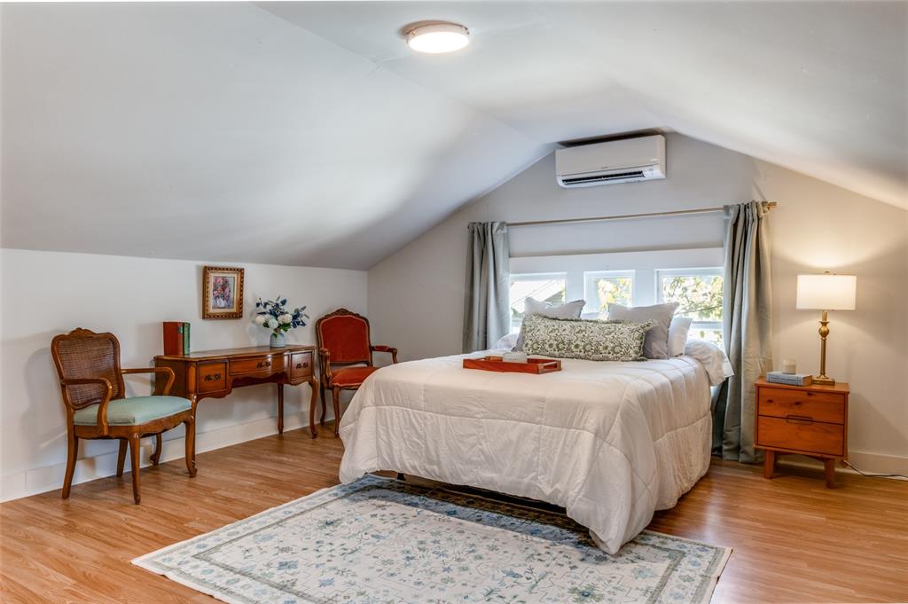 Winnetka Heights - Residential