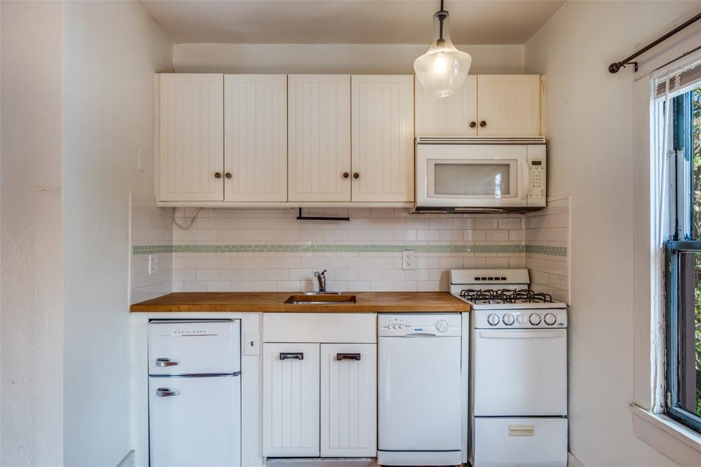 Winnetka Heights - Residential