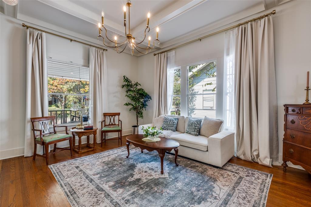 Winnetka Heights - Residential