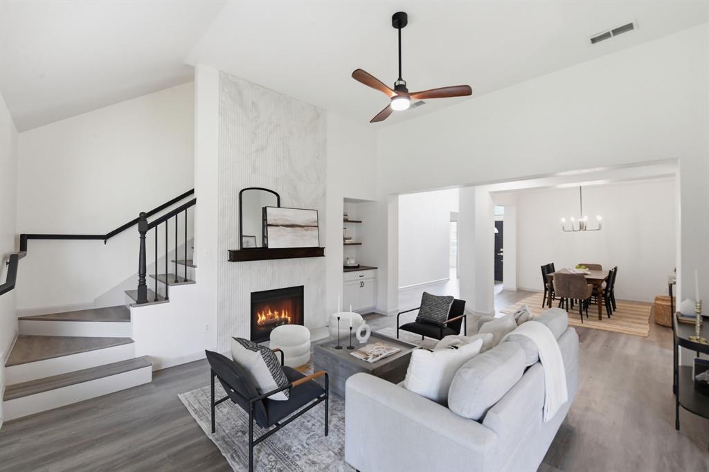 5953 Hillview Drive