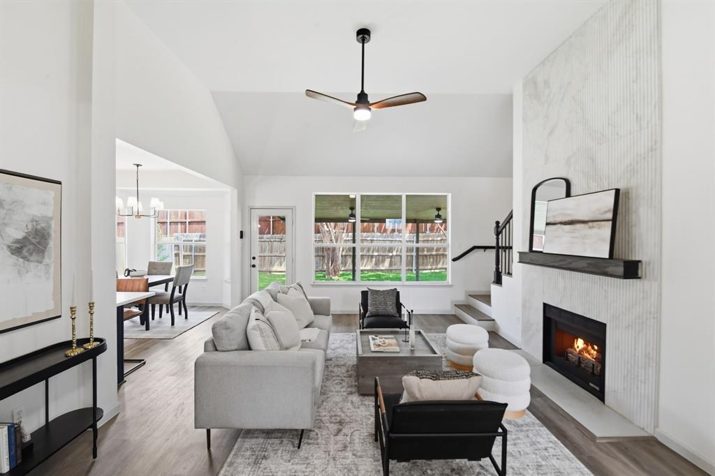 5953 Hillview Drive
