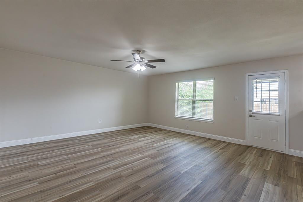 3405 Leatherleaf Lane