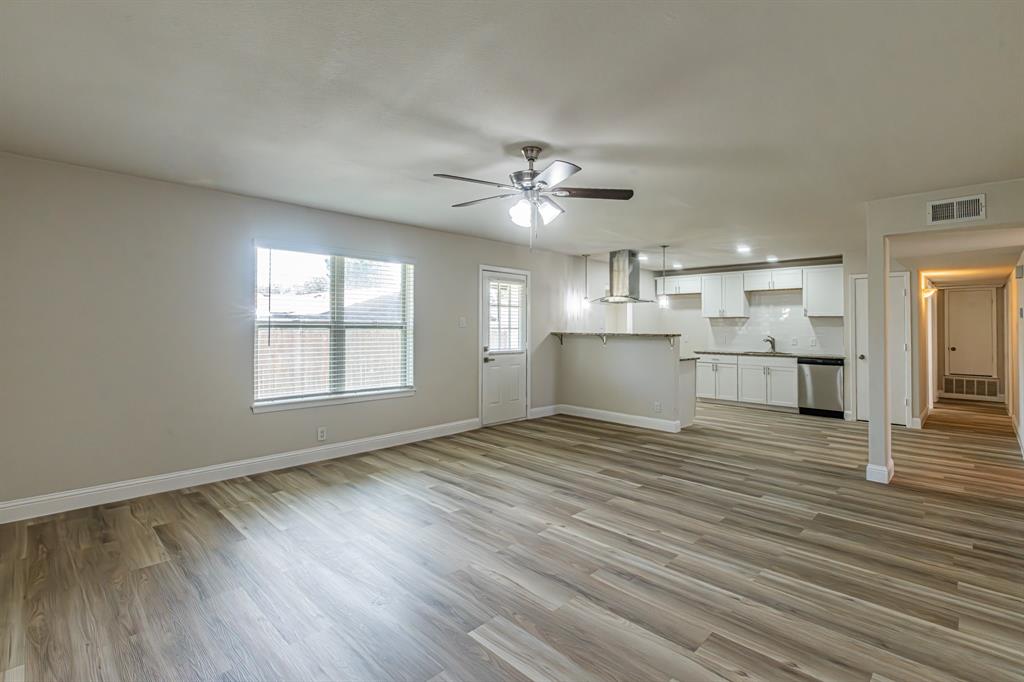 3405 Leatherleaf Lane