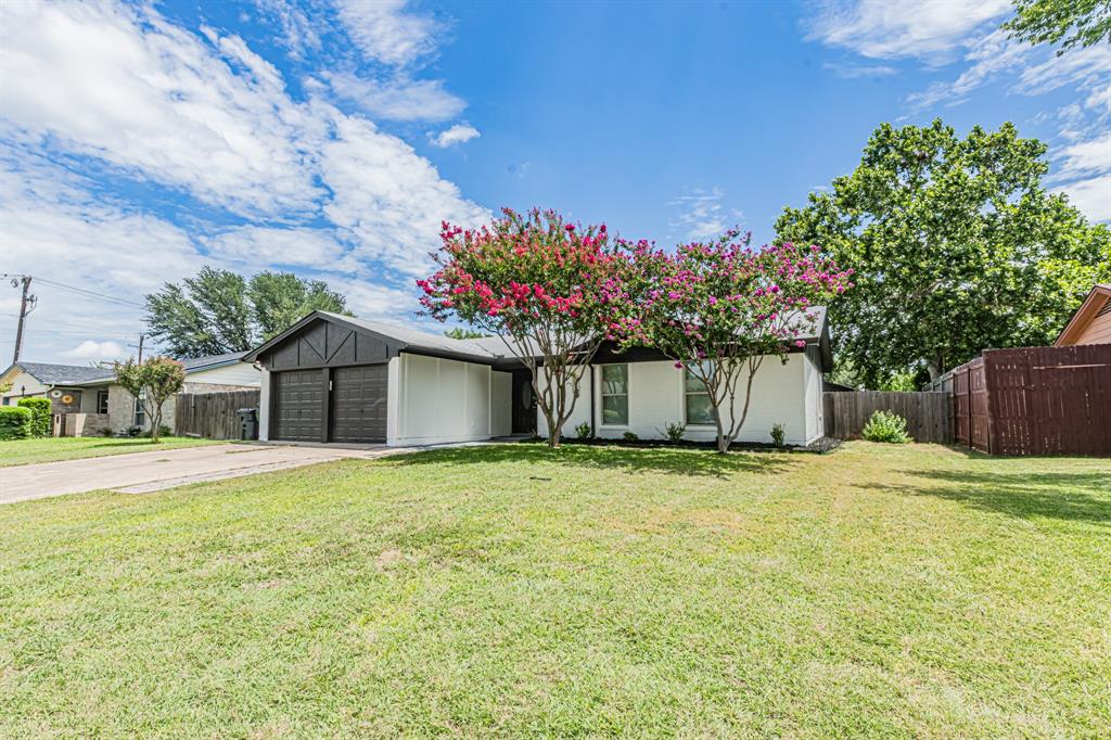 3405 Leatherleaf Lane