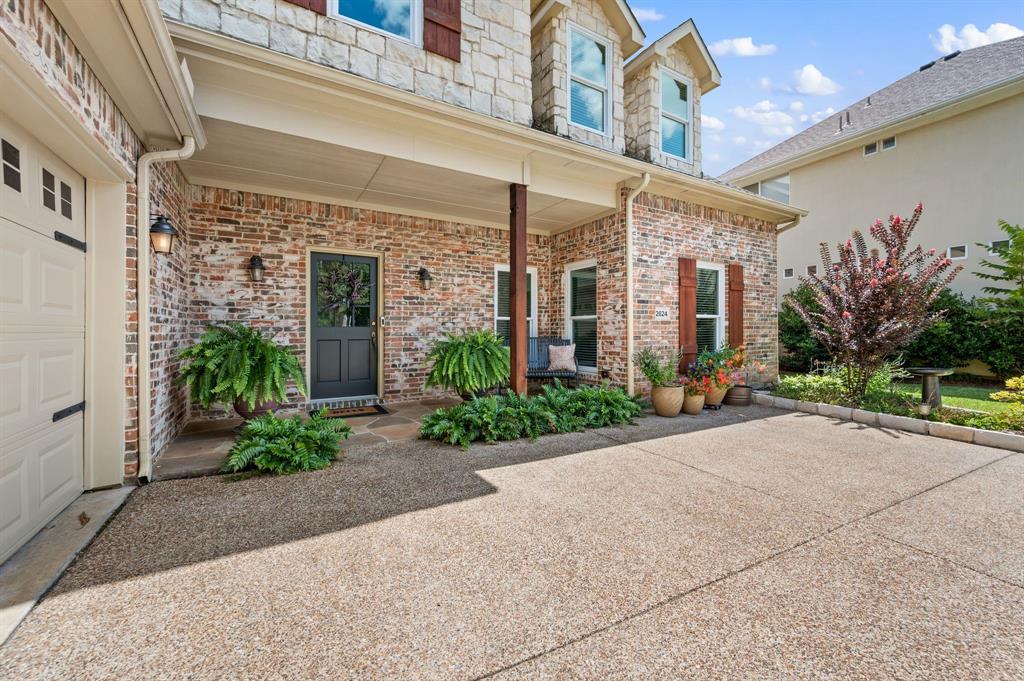 2624 Stratford Chase