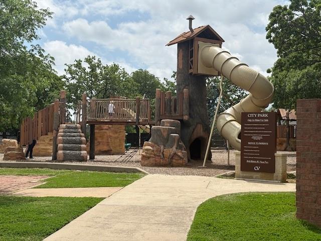 Shadowood Trail Condo - Residential