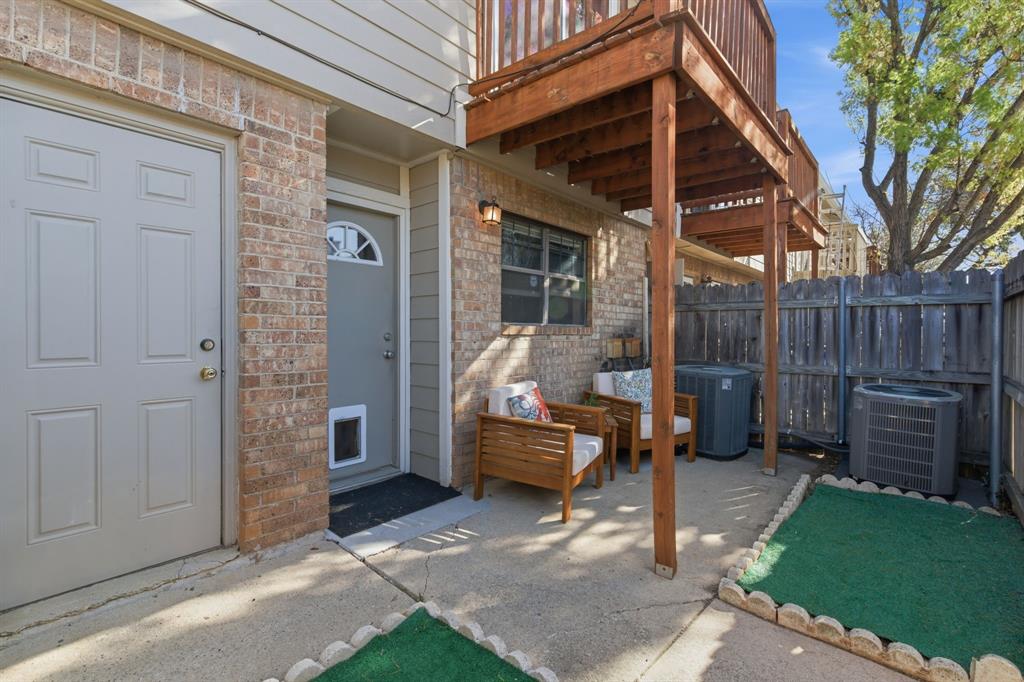 Shadowood Trail Condo - Residential