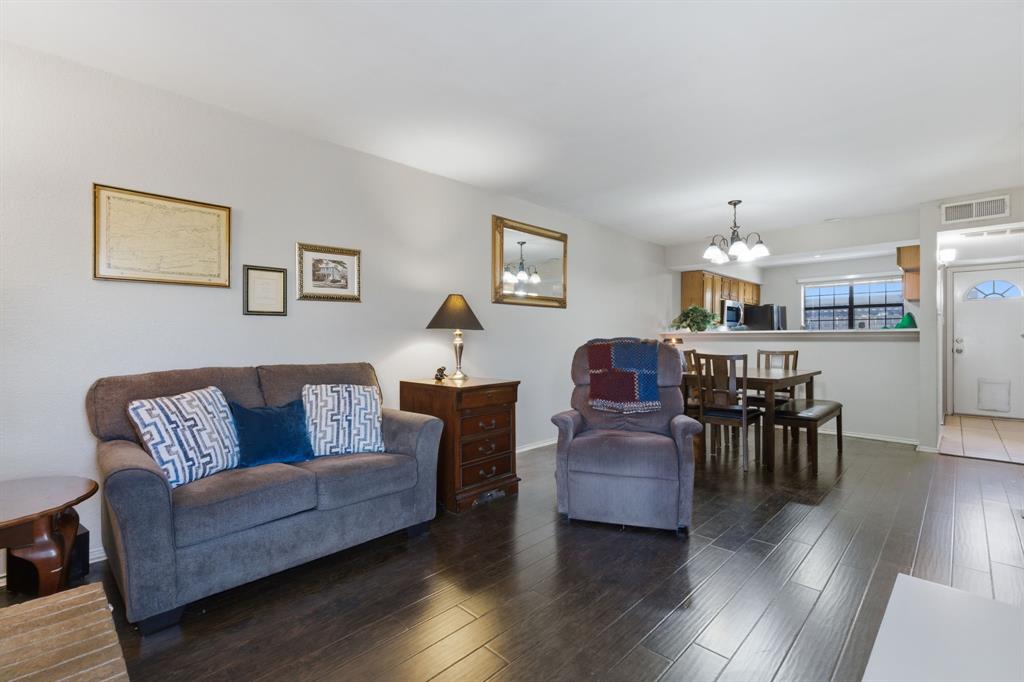 Shadowood Trail Condo - Residential