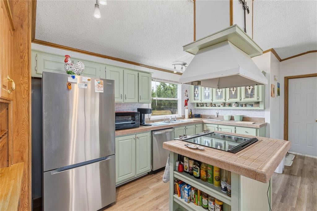 375 Whispering Oaks Lane