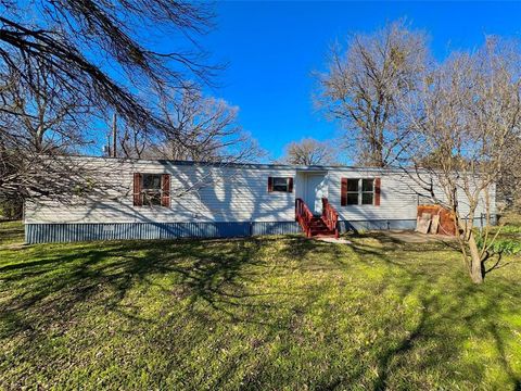 2010 Spring Court Azle TX 76020