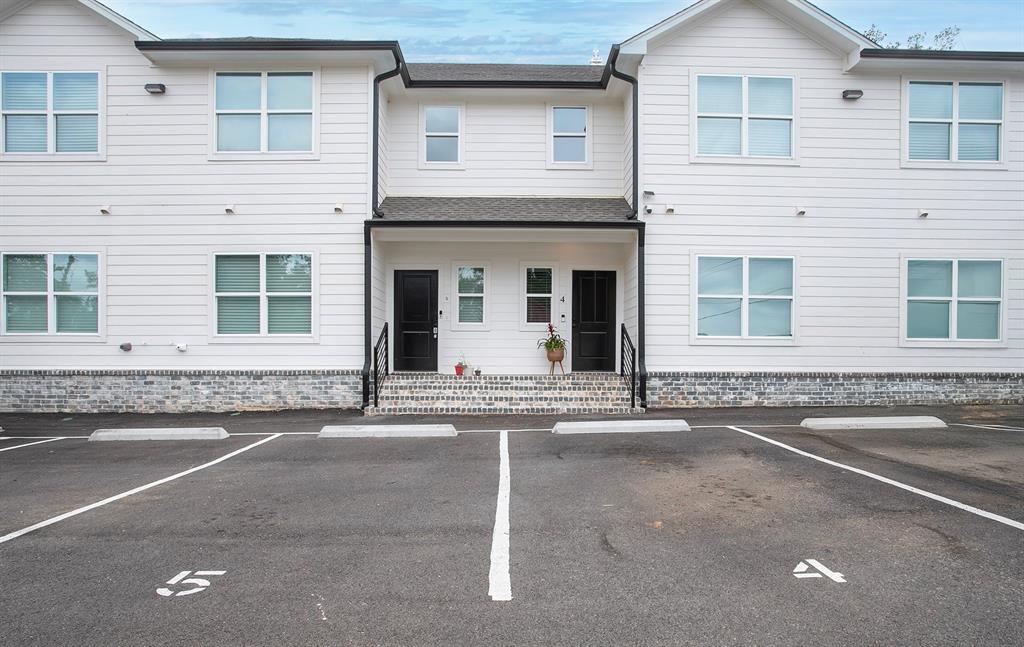 HENRICHSON SUBD - Residential Income