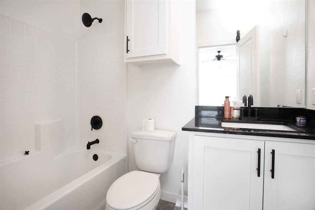 HENRICHSON SUBD - Residential Income