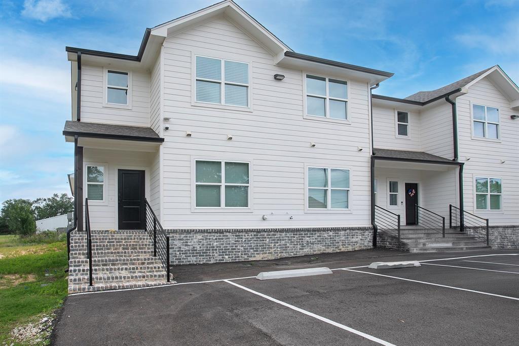 HENRICHSON SUBD - Residential Income