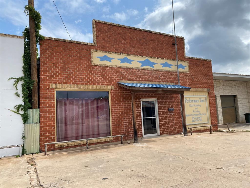 111 E Wallace Highway