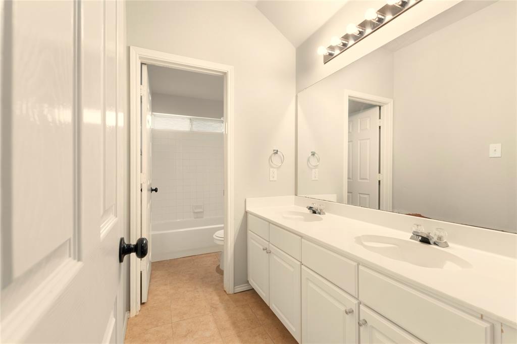 Stewart Peninsula Cottonwood S - Residential