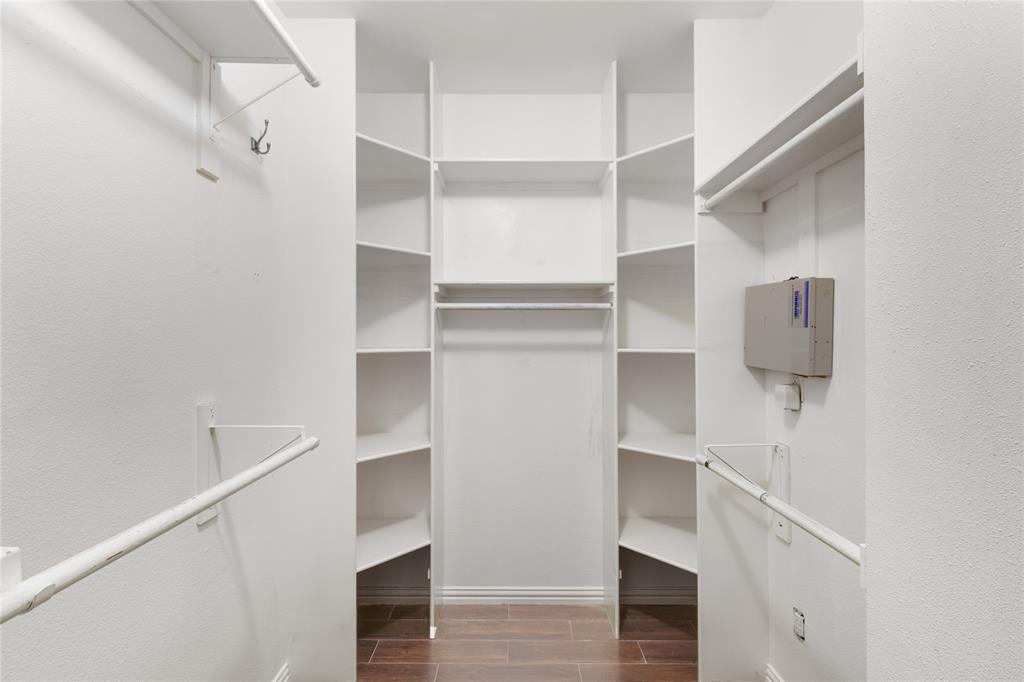 Stewart Peninsula Cottonwood S - Residential