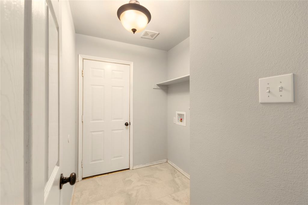 Stewart Peninsula Cottonwood S - Residential