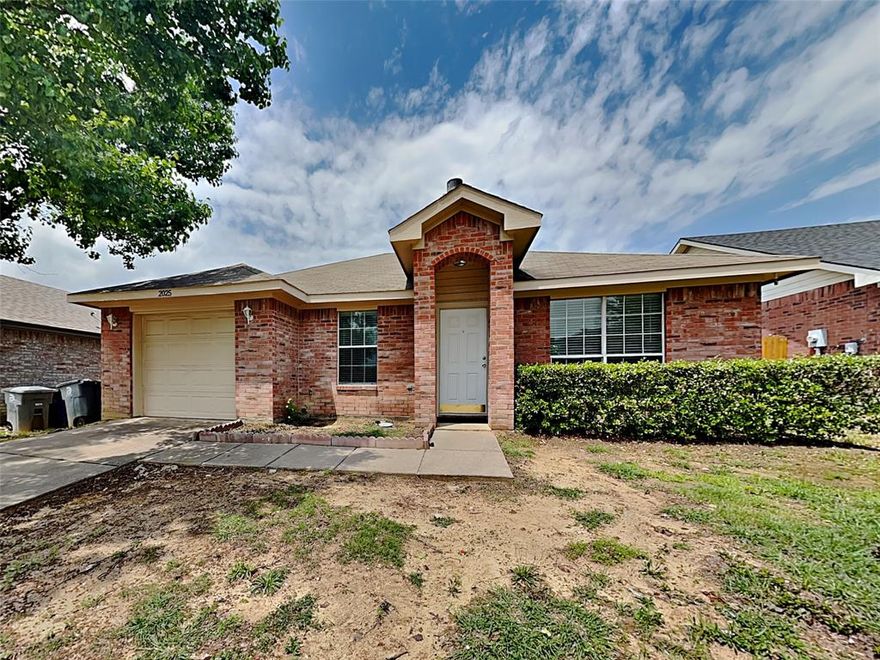 Welcome to sophisticated living in this 2-bedroom, 1.5-bathroom masterpiece located in the bustling city of Dallas. As you walk in, you'll be greeted by an open living area, inviting you into a space that can be transformed into anything you desire. Each bedroom houses large closets, providing an ample space for all your storage needs. Quick access to major highways promises easy commuting and connectivity with the city's many attractions. With amenities designed for comfort and accessibility, this delightful home is waiting for its next dweller. Hurry homes this nice do not last long. Schedule your convenient self-showing today!

This property is eligible for deposit alternative coverage in lieu of a security deposit. For information and enrollment, please contact our leasing team and enjoy a deposit-free renting experience. Resident Benefit Package: $42.00-month. Includes HVAC air filter delivery, Tenant Liability Insurance, Credit Reporting, Tenant Rewards Program, and much more! 
This property is eligible for deposit alternative coverage in lieu of a security deposit. For information and enrollment, please contact our leasing team and enjoy a deposit-free renting experience.