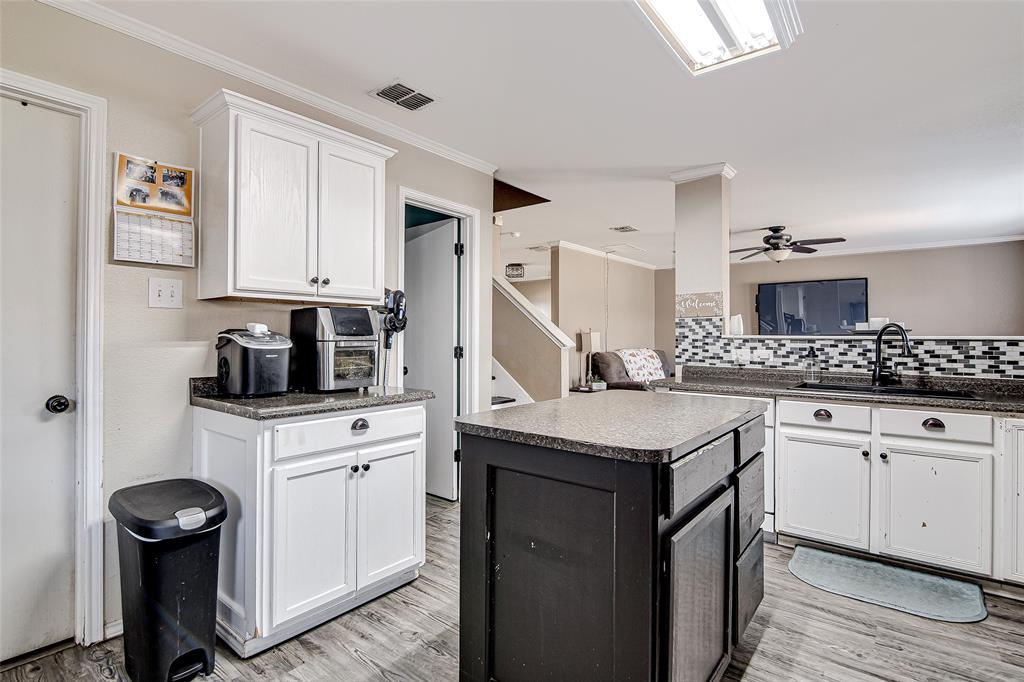 6425 Meadow Way Lane