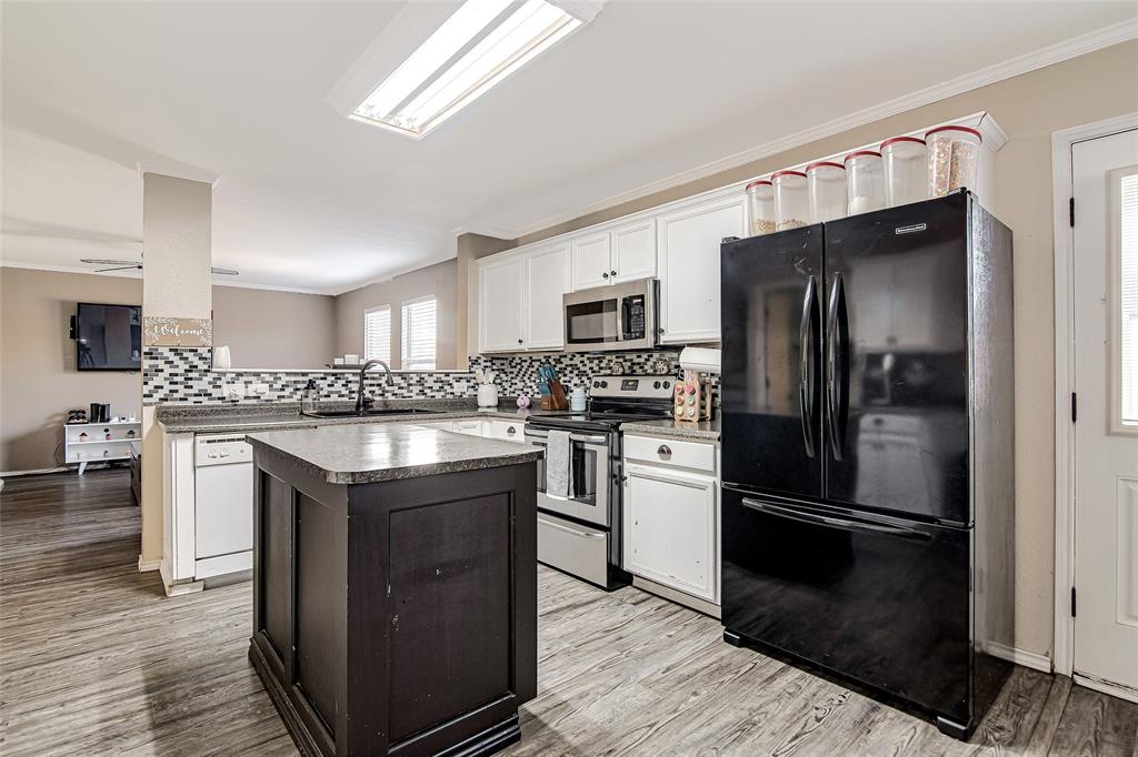 6425 Meadow Way Lane