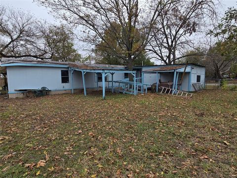 A home in Cleburne