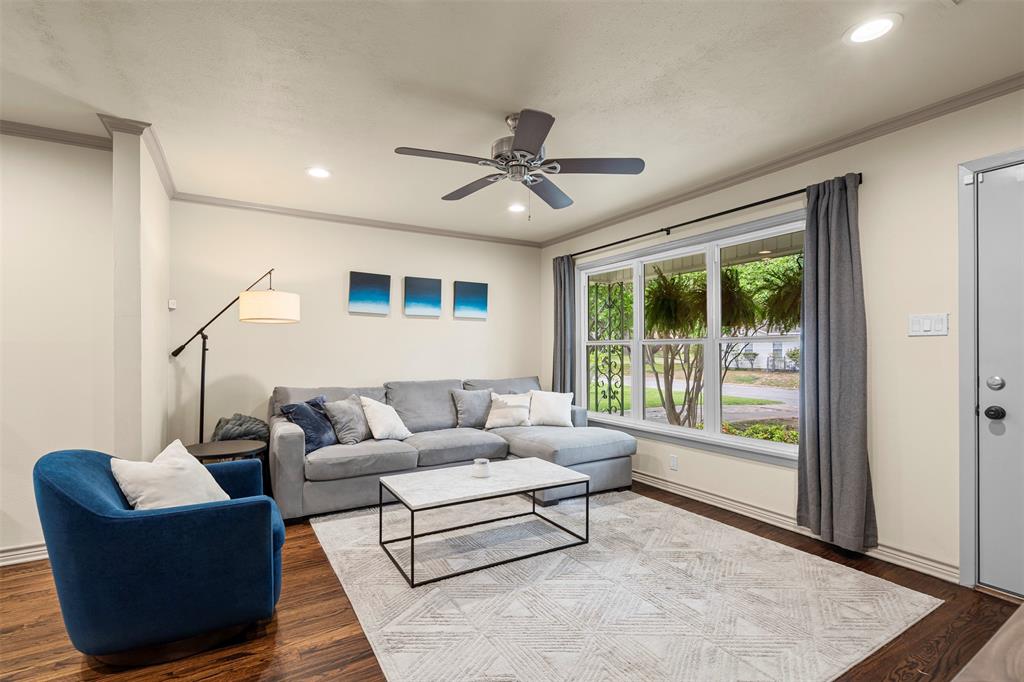 4829 Red Oak Lane