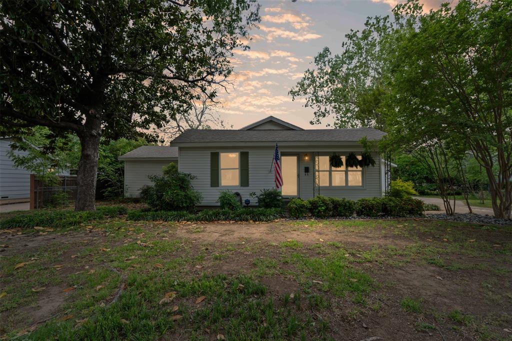 4829 Red Oak Lane