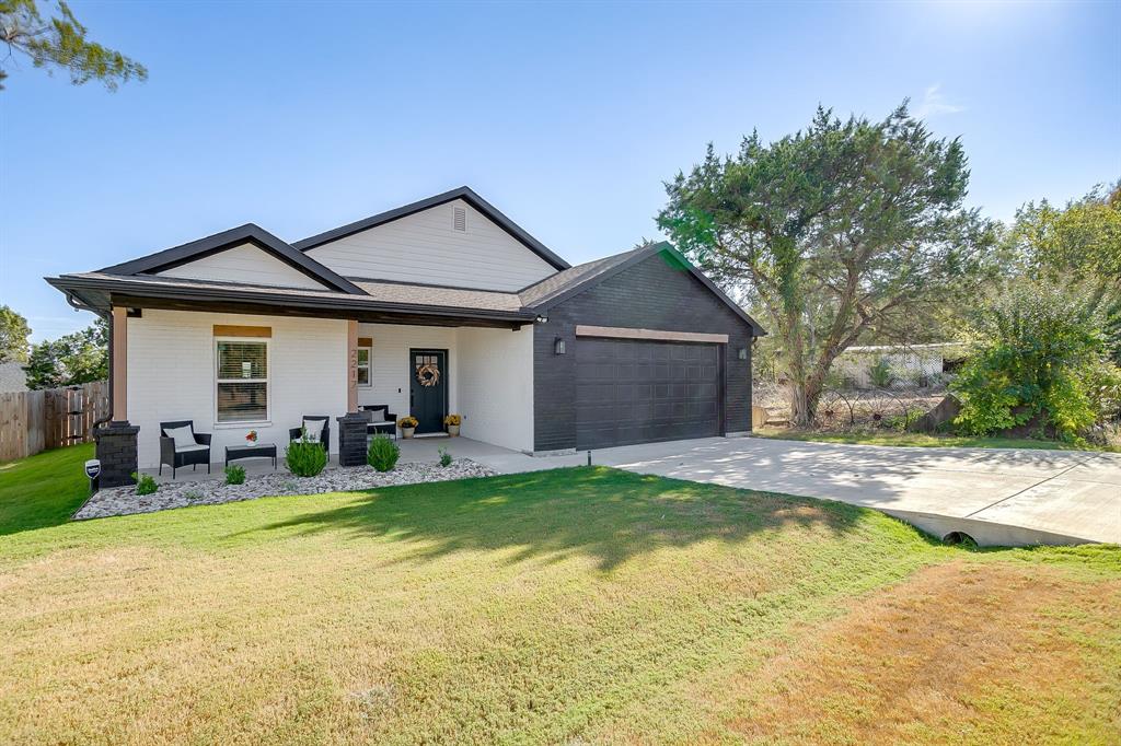 2217 Forest Hill Lane